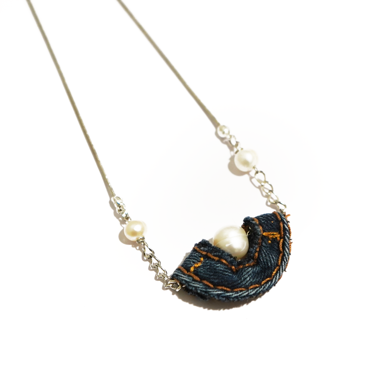 Denim Pearl Eye Necklace